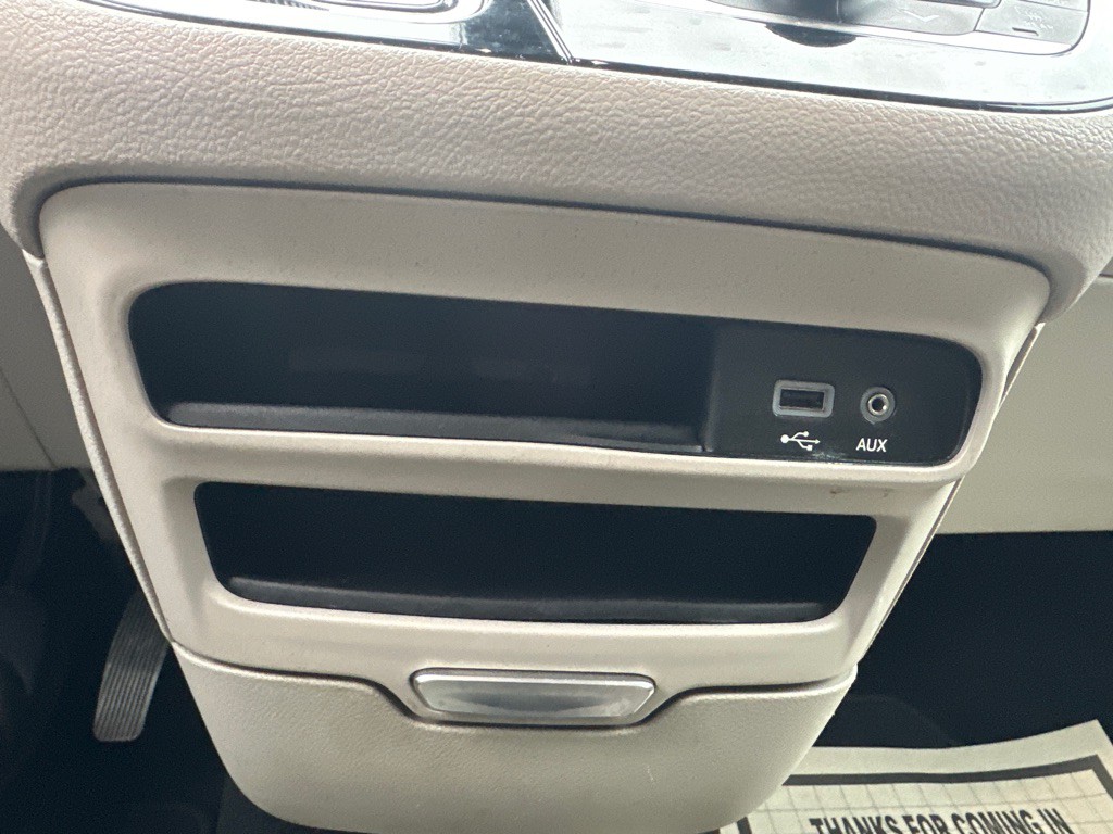 2017 Chrysler Pacifica Image 45