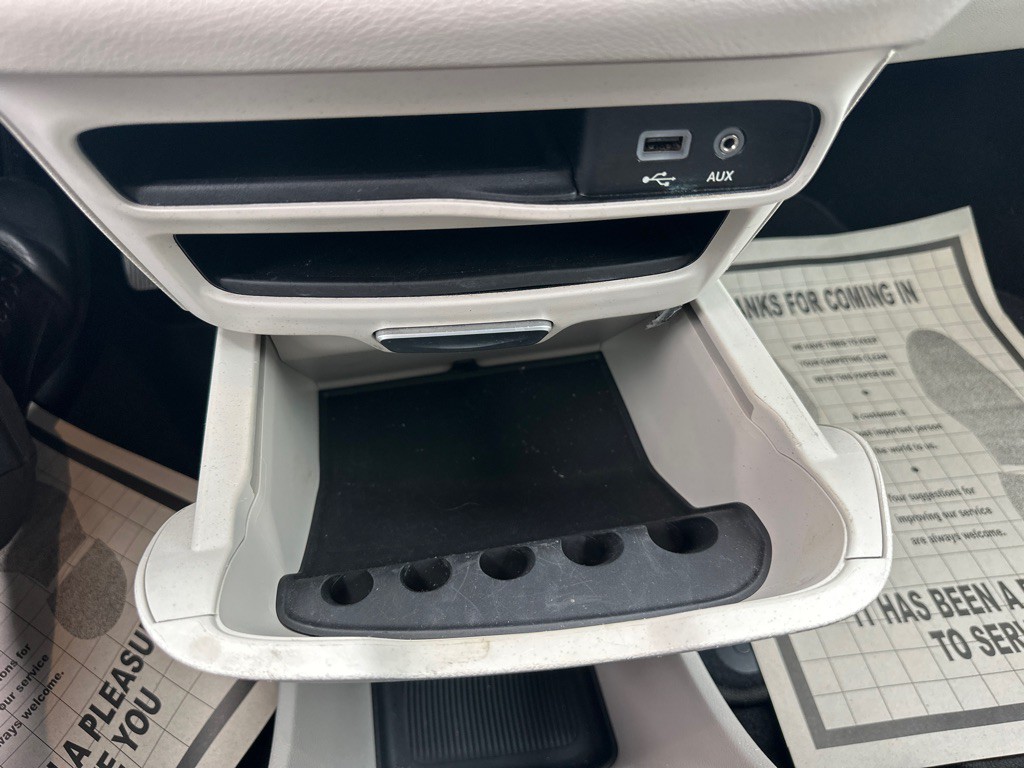 2017 Chrysler Pacifica Image 46