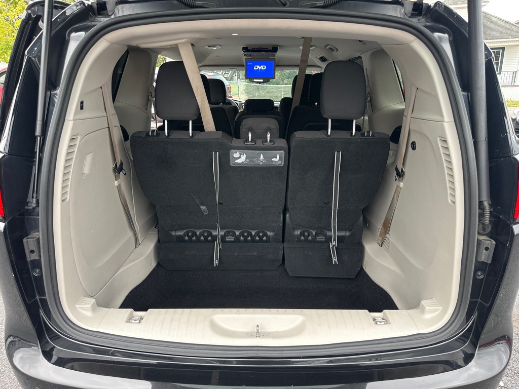 2017 Chrysler Pacifica Image 47