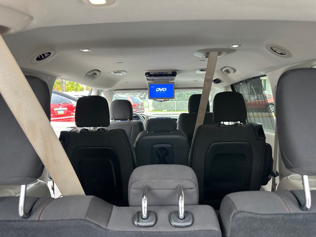 2017 Chrysler Pacifica Image 50