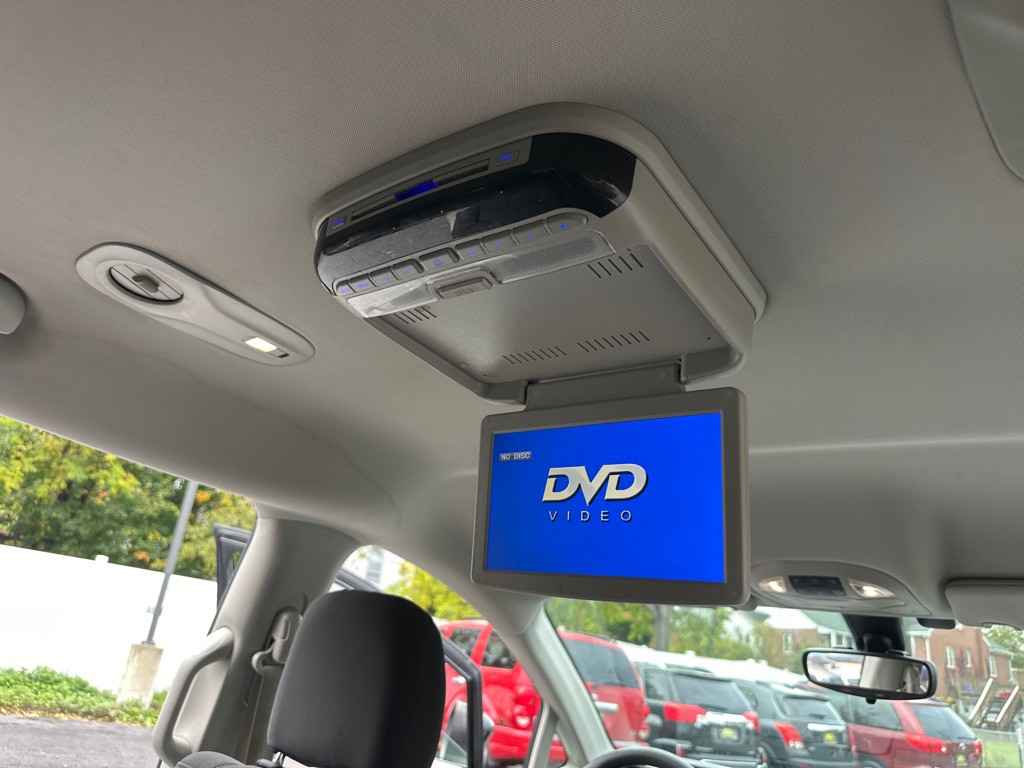 2017 Chrysler Pacifica Image 54