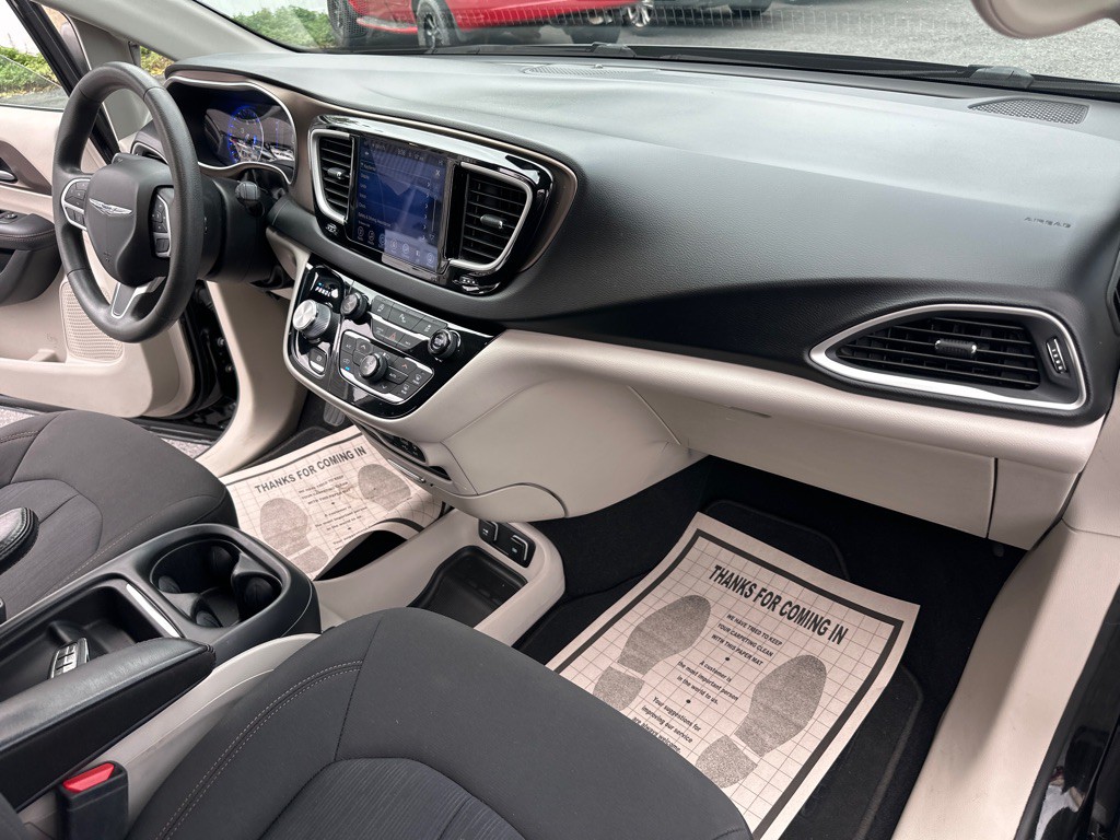 2017 Chrysler Pacifica Image 59