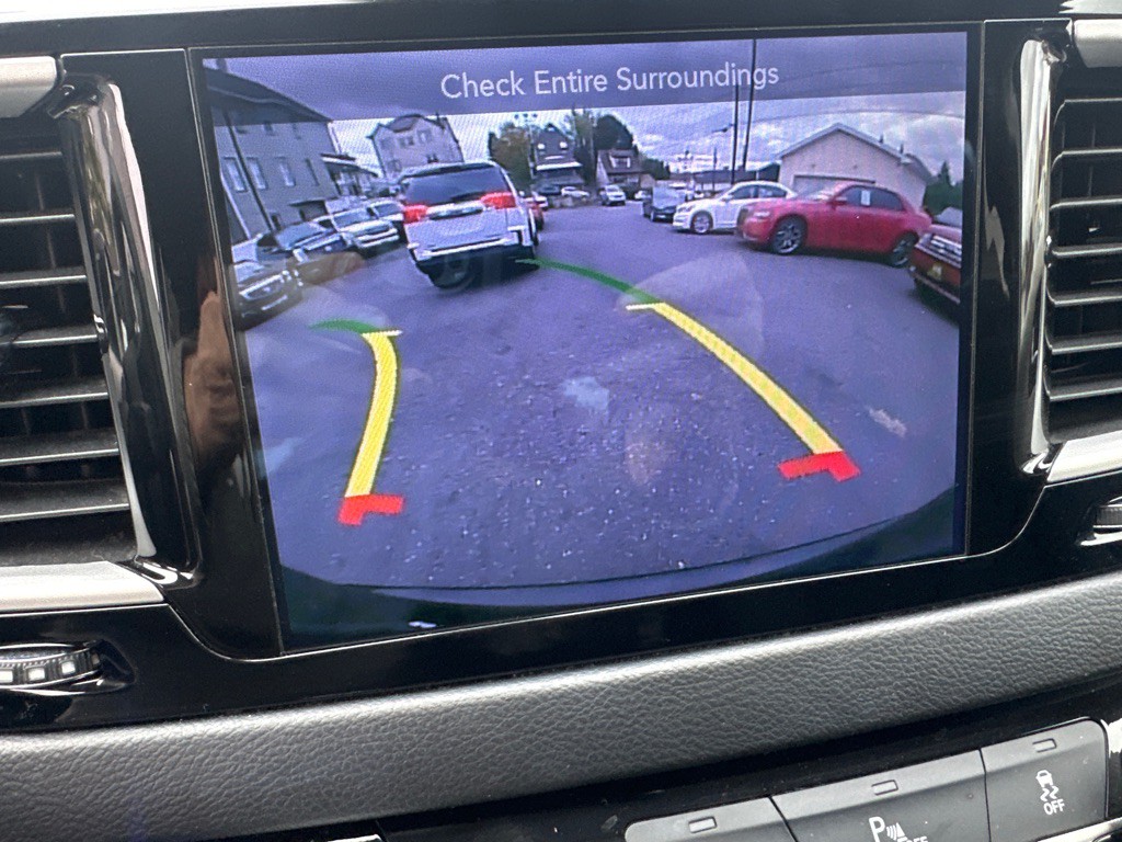 2017 Chrysler Pacifica Image 71