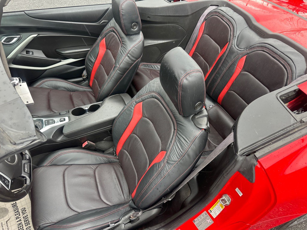 2017 Chevrolet Camaro Image 2