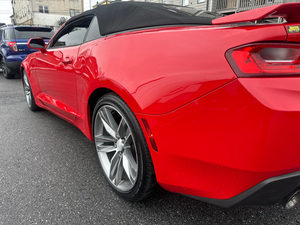 2017 Chevrolet Camaro Image 15