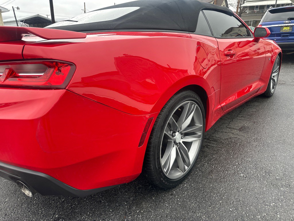 2017 Chevrolet Camaro Image 16