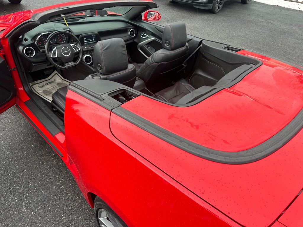 2017 Chevrolet Camaro Image 18