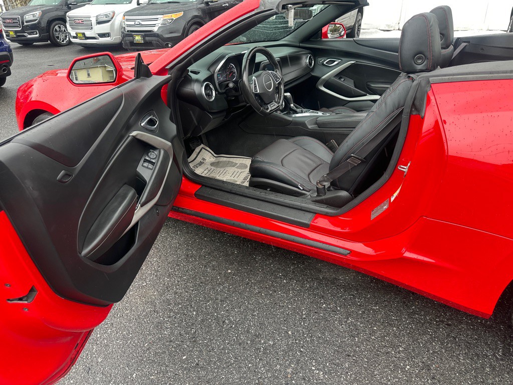 2017 Chevrolet Camaro Image 21