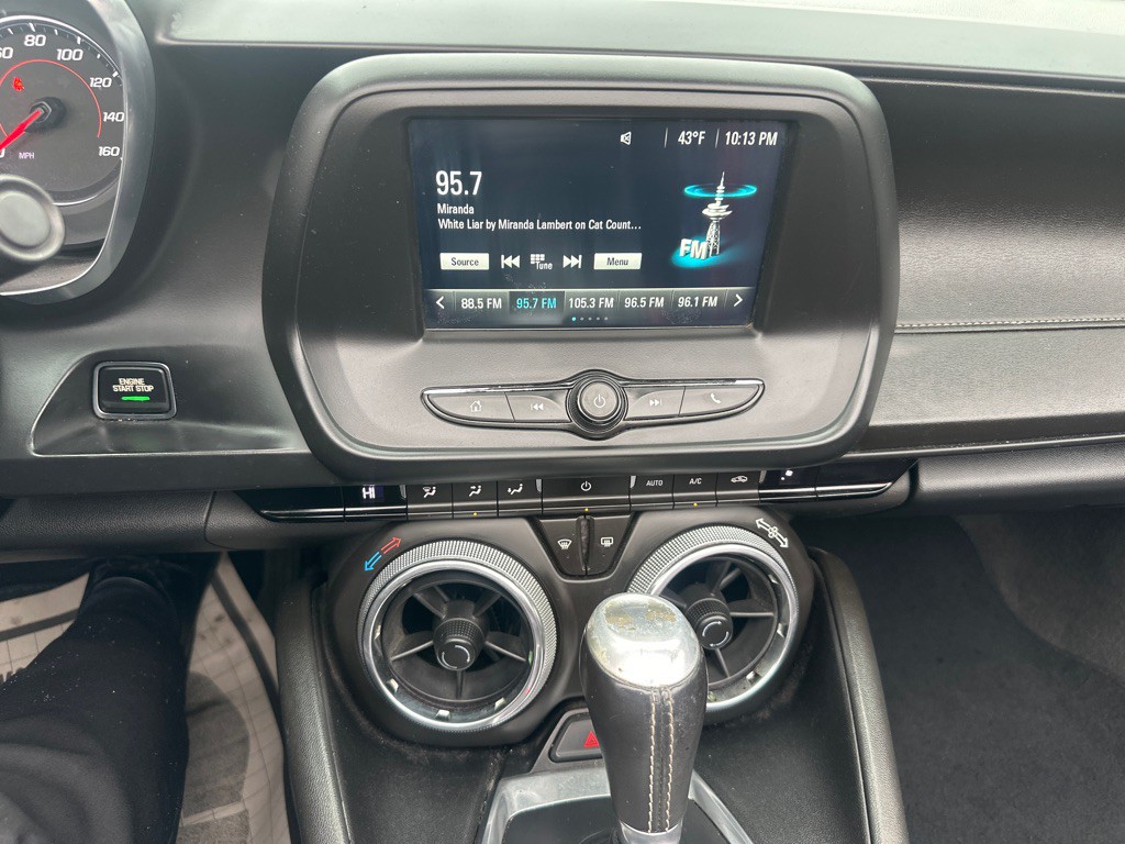 2017 Chevrolet Camaro Image 37