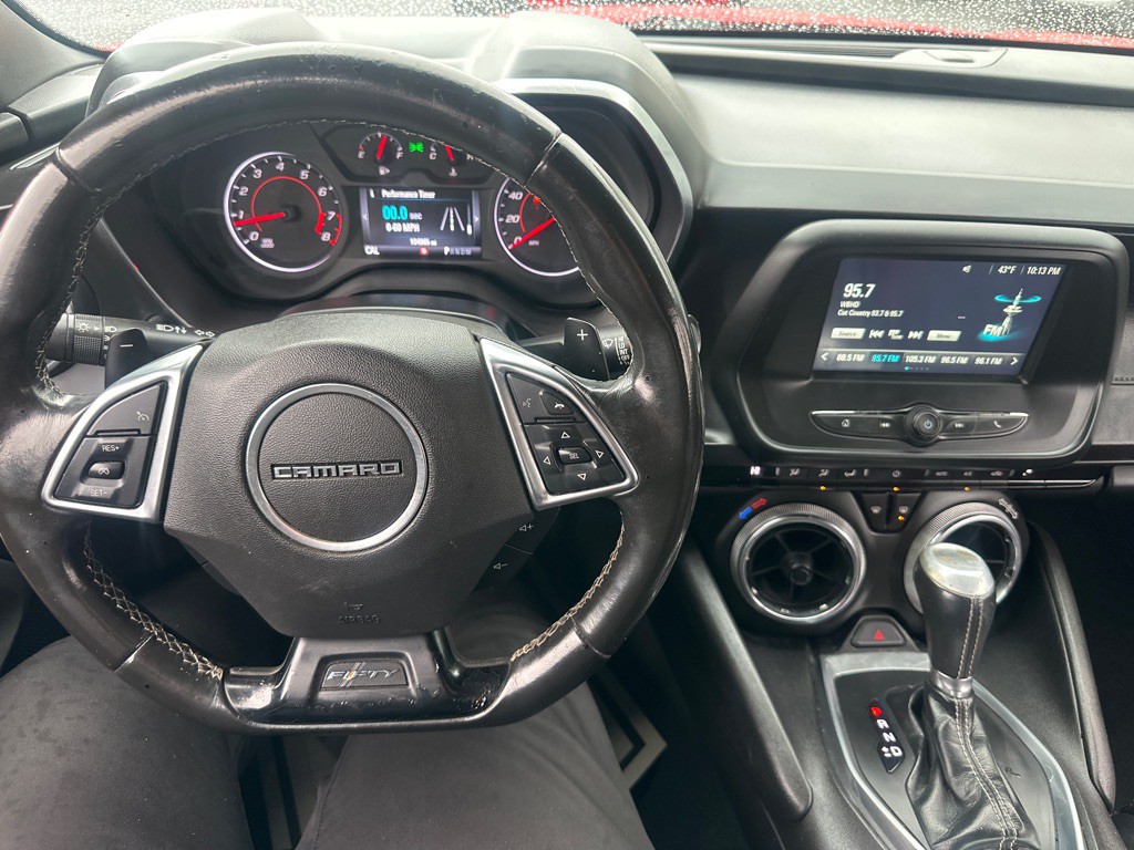 2017 Chevrolet Camaro Image 39