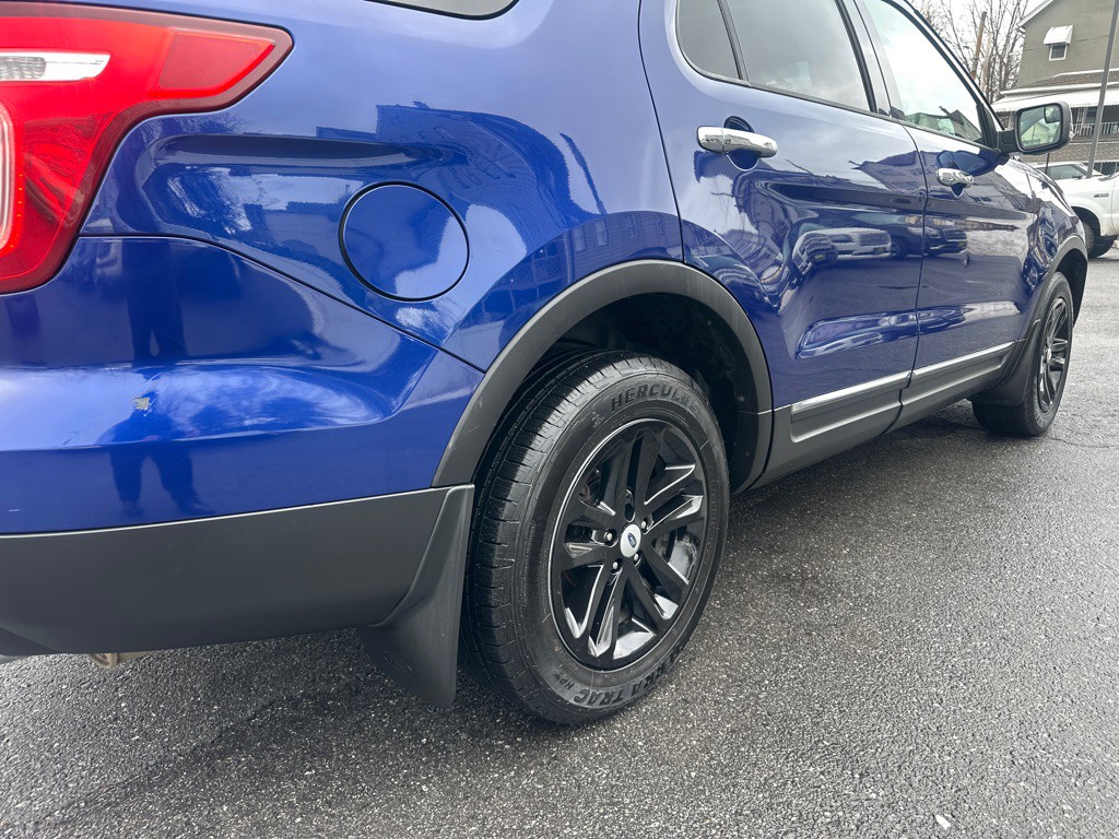 2015 Ford Explorer Image 11
