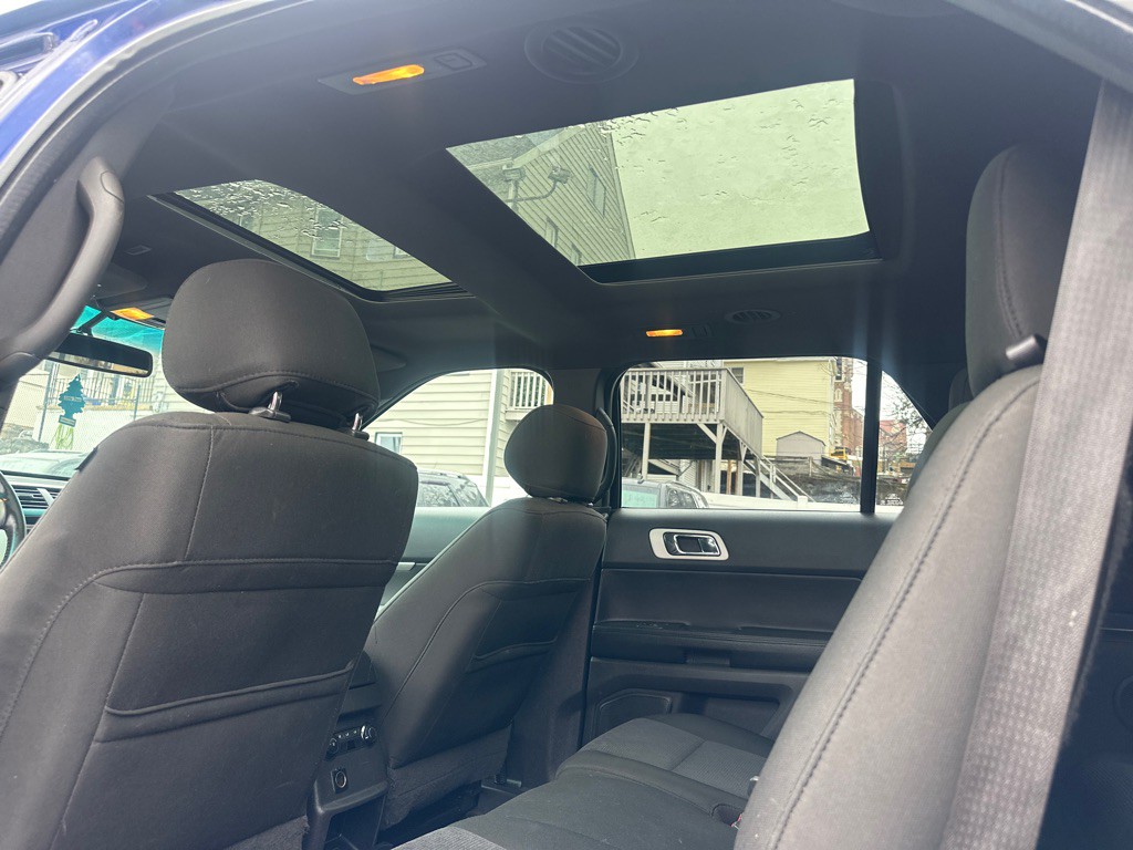 2015 Ford Explorer Image 13