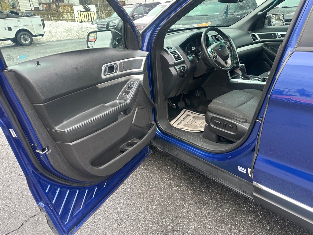 2015 Ford Explorer Image 15