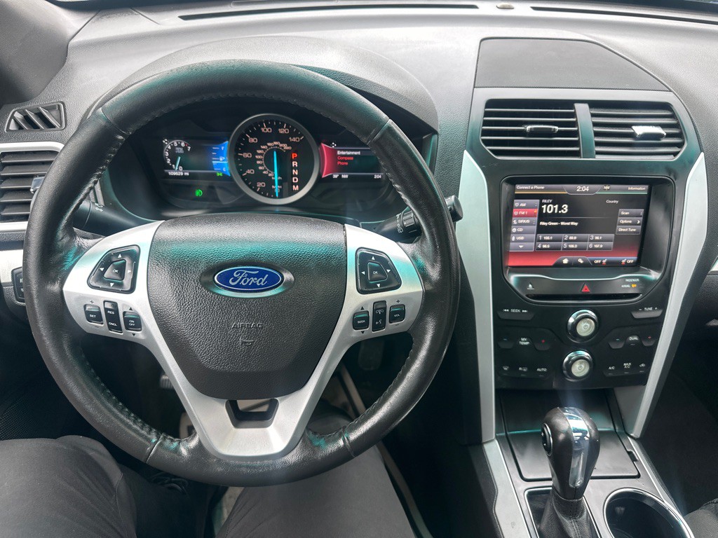 2015 Ford Explorer Image 29