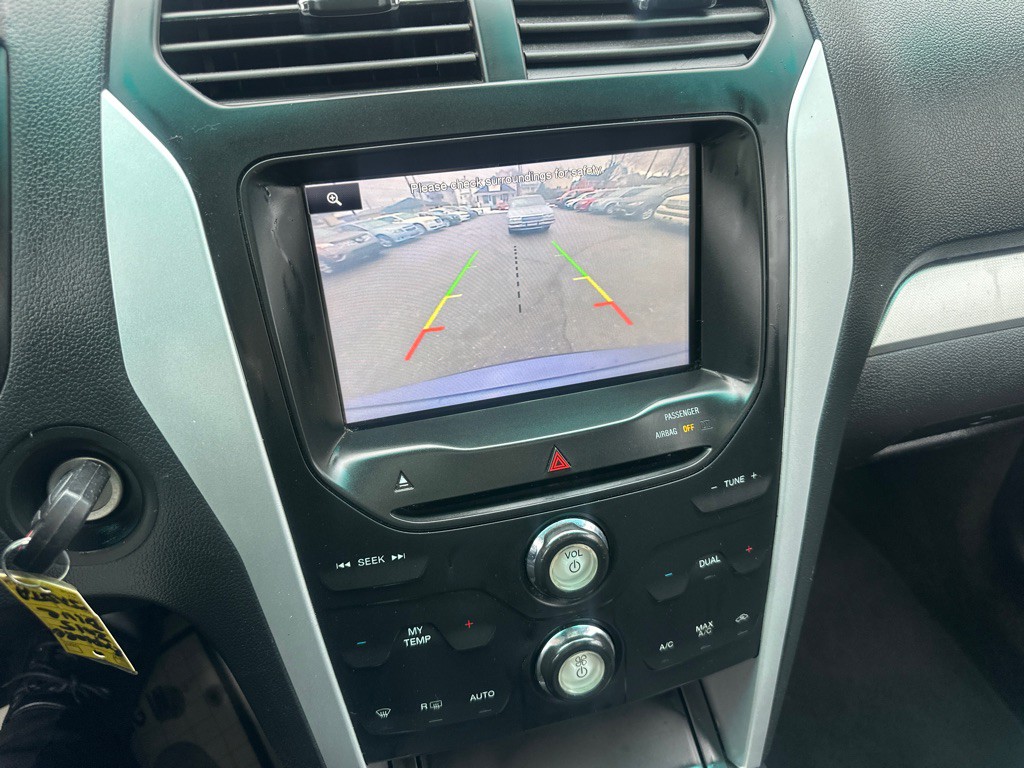 2015 Ford Explorer Image 35