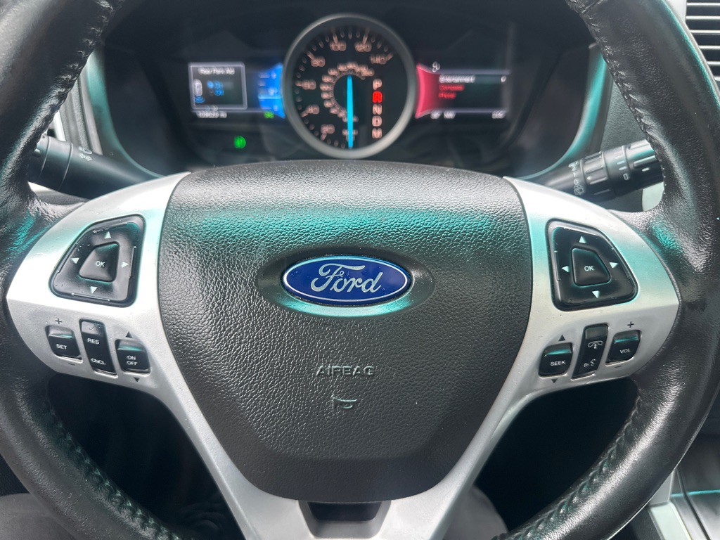 2015 Ford Explorer Image 36