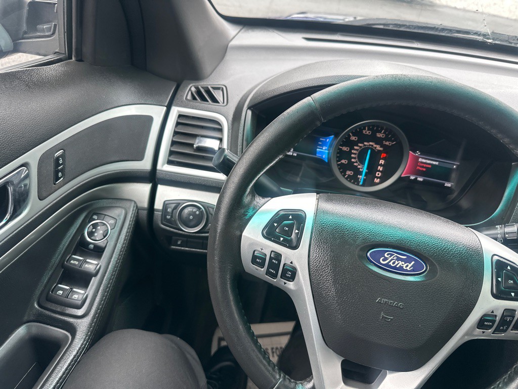 2015 Ford Explorer Image 41