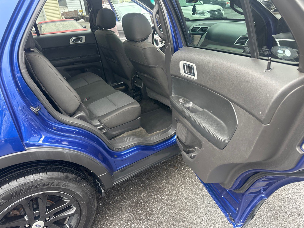 2015 Ford Explorer Image 44