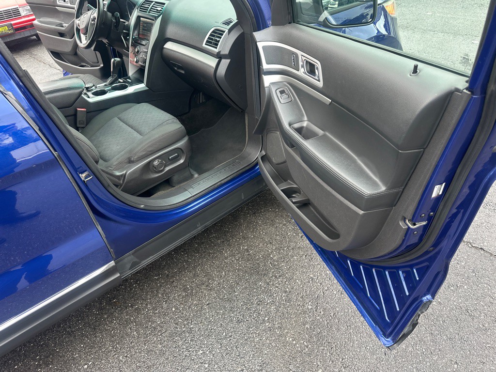 2015 Ford Explorer Image 46