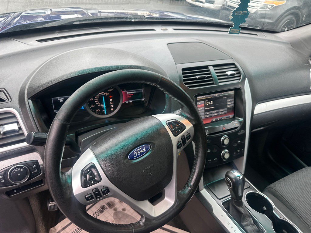 2015 Ford Explorer Image 54