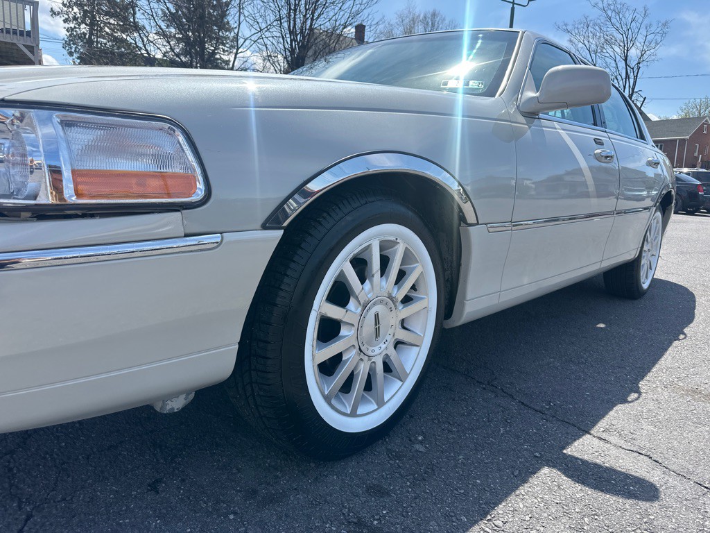 2007 Lincoln Town Car Image 15