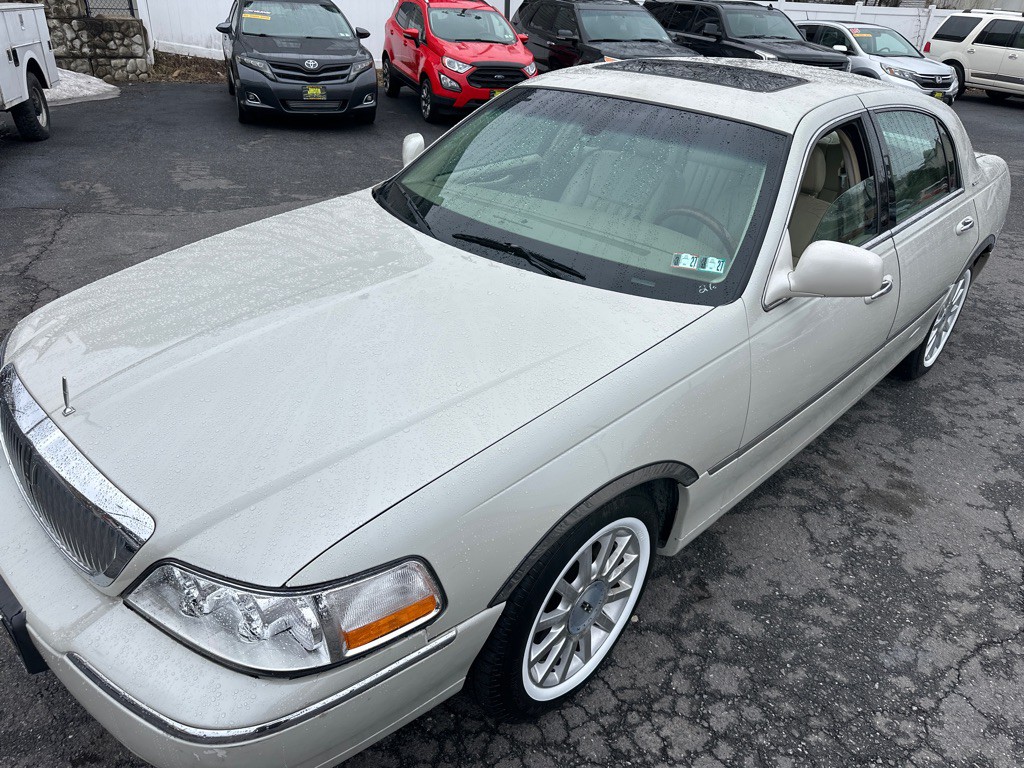 2007 Lincoln Town Car Image 19
