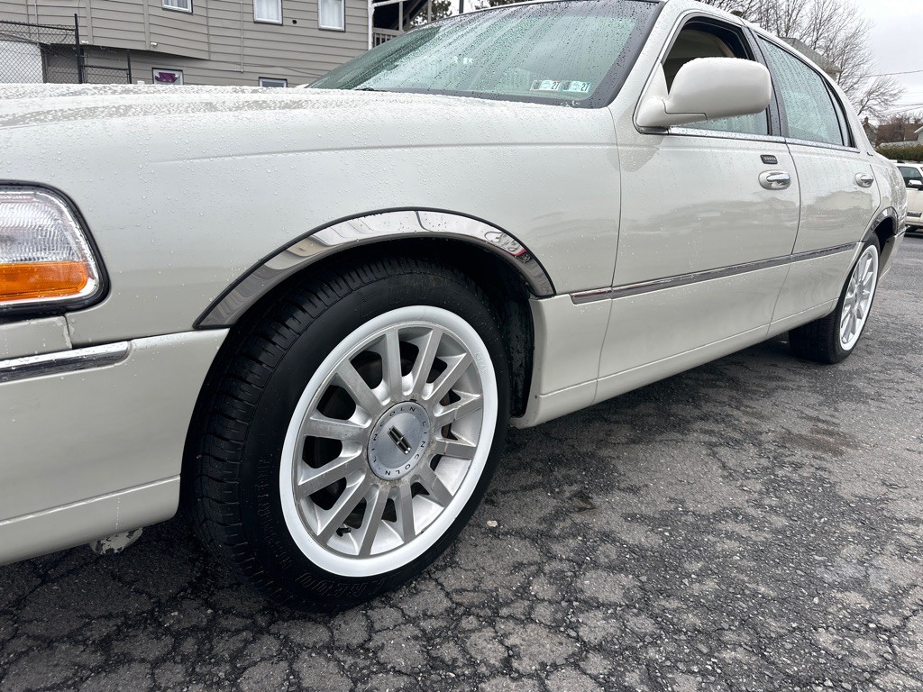 2007 Lincoln Town Car Image 20