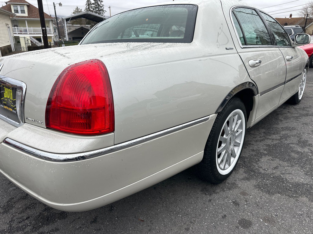 2007 Lincoln Town Car Image 46