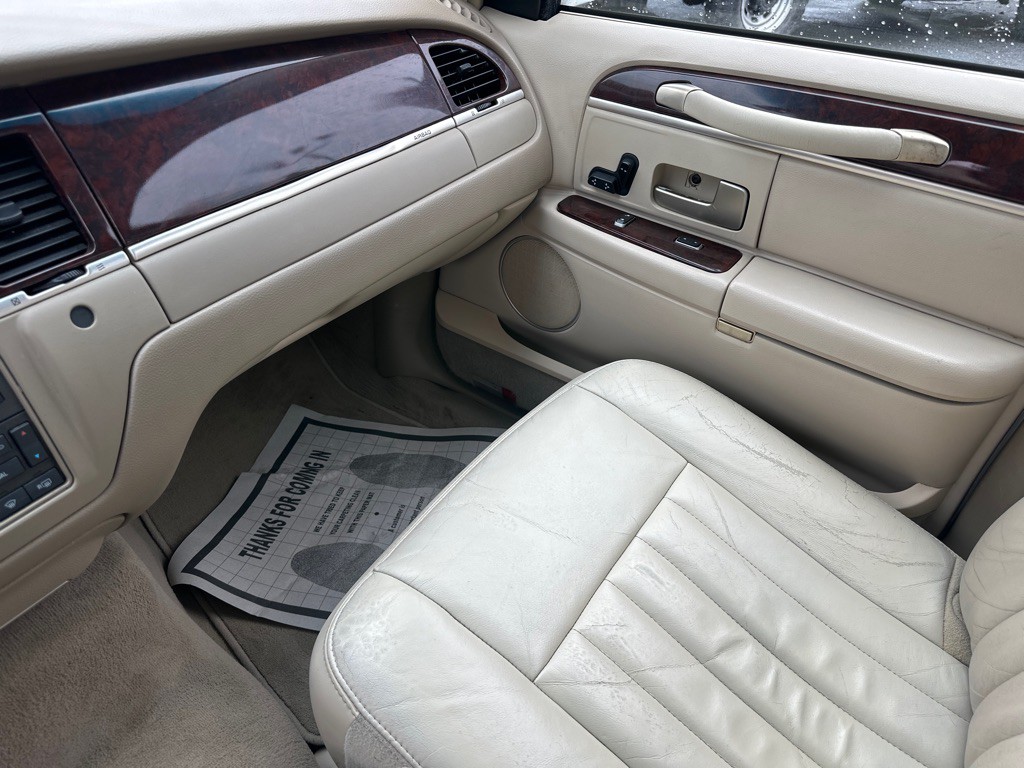 2007 Lincoln Town Car Image 63