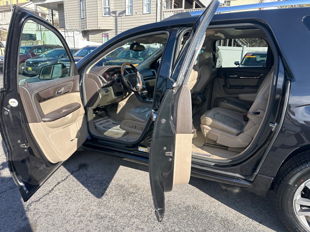 2014 GMC Acadia Image 16