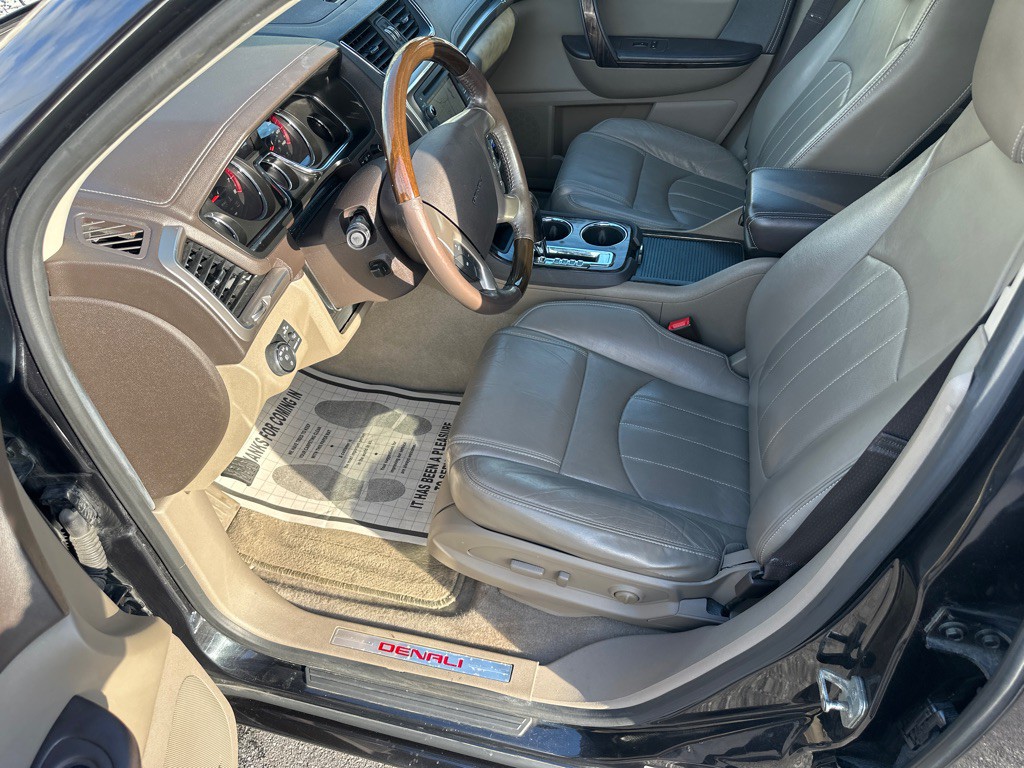 2014 GMC Acadia Image 28