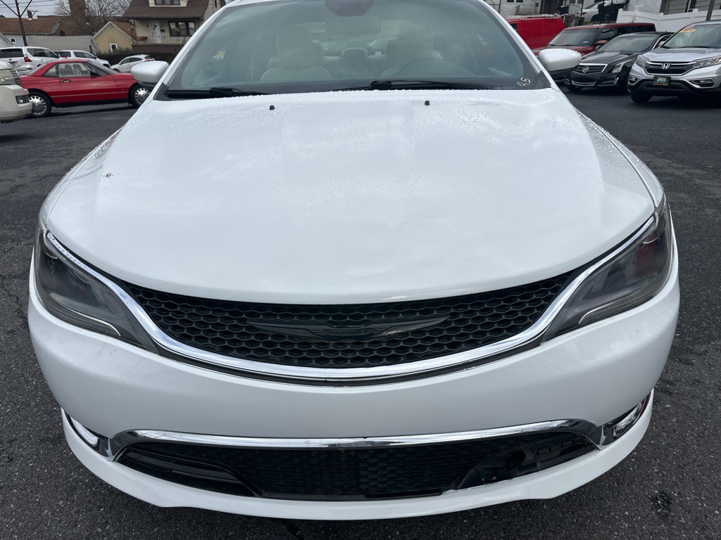 2015 Chrysler 200 Image 6