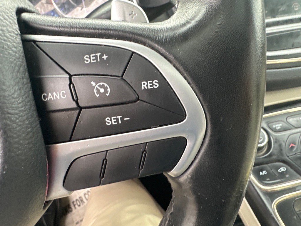 2015 Chrysler 200 Image 33