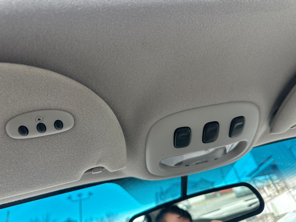 2002 Lincoln Town Car Image 60