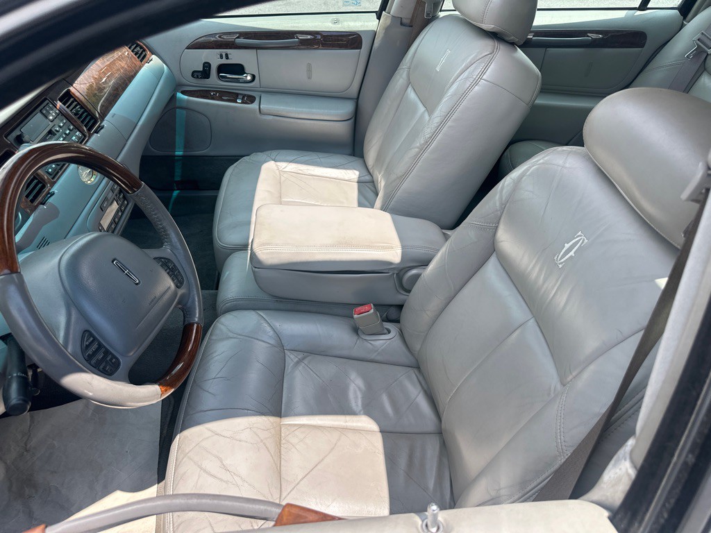 2002 Lincoln Town Car Image 114