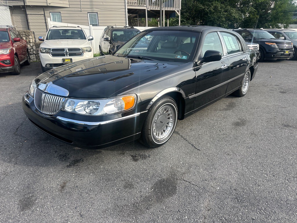 2002 Lincoln Town Car Image 124