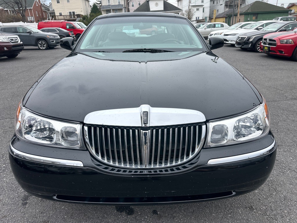 2002 Lincoln Town Car Image 33