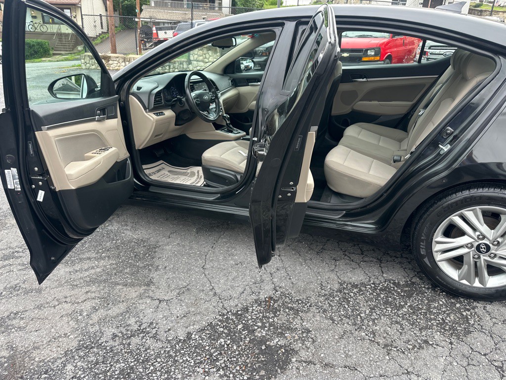 2020 Hyundai Elantra Image 14