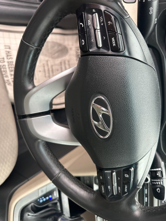 2020 Hyundai Elantra Image 22