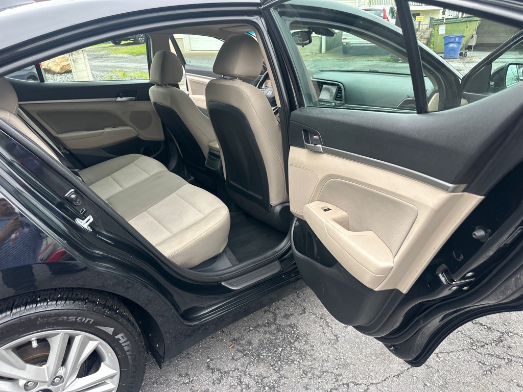 2020 Hyundai Elantra Image 24