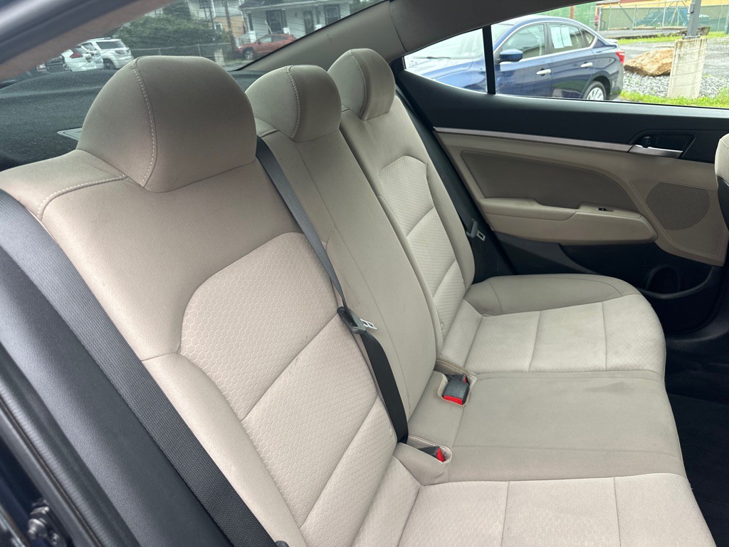 2020 Hyundai Elantra Image 25