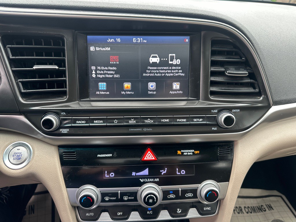 2020 Hyundai Elantra Image 43