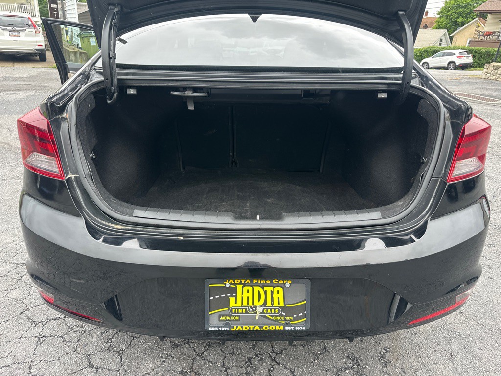 2020 Hyundai Elantra Image 60