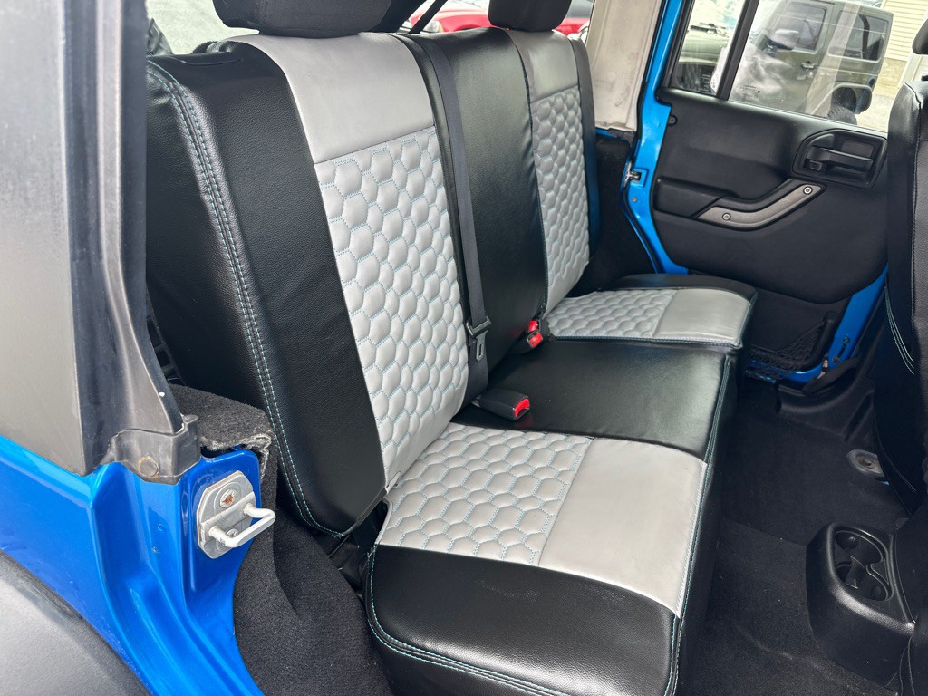 2015 Jeep Wrangler Unlimited Image 25