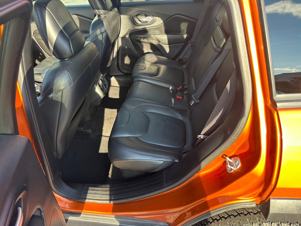 2016 Jeep Cherokee Image 16