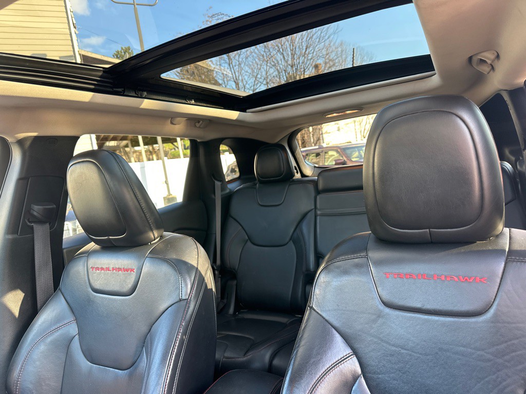 2016 Jeep Cherokee Image 19