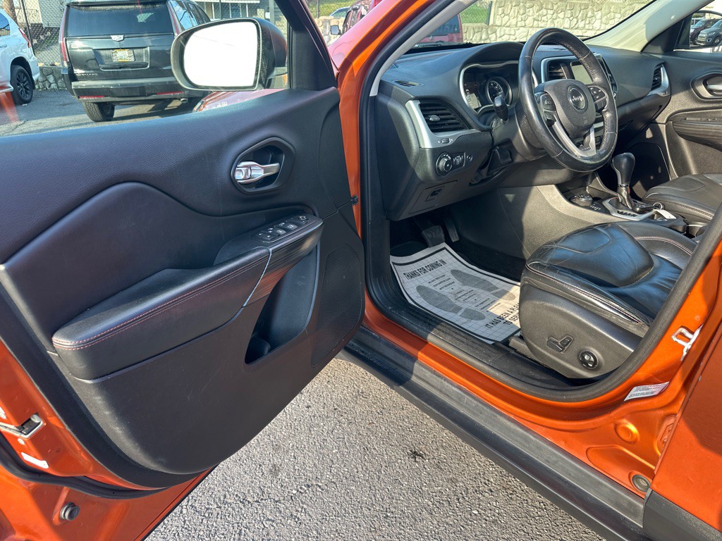 2016 Jeep Cherokee Image 22