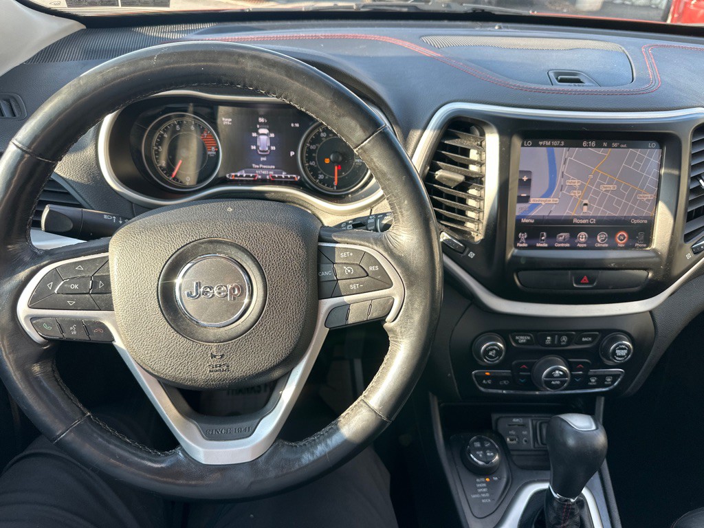 2016 Jeep Cherokee Image 45