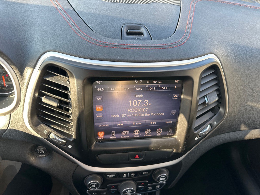 2016 Jeep Cherokee Image 50