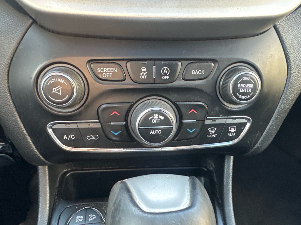 2016 Jeep Cherokee Image 58